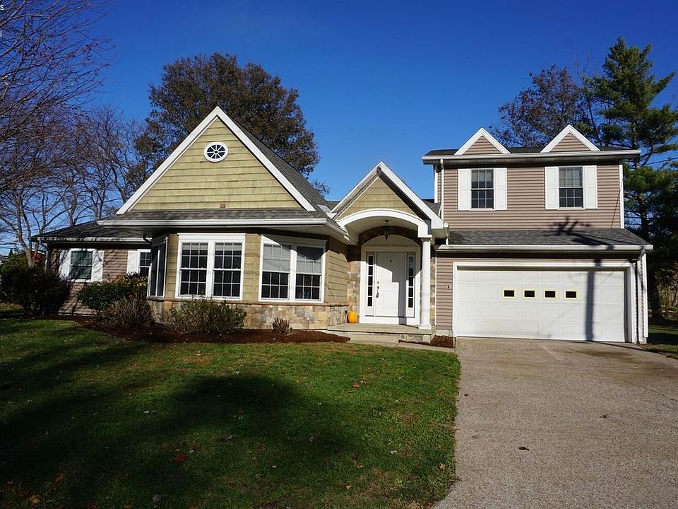 1st image of 1538 Willow Dr