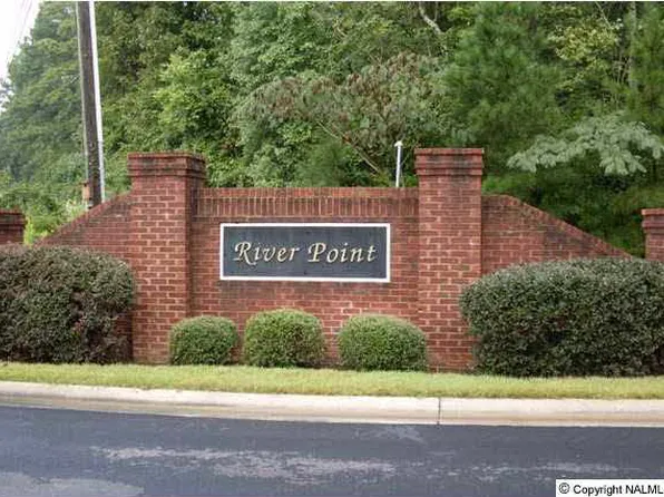 101 River Point Rd, Rainbow City, AL 35906