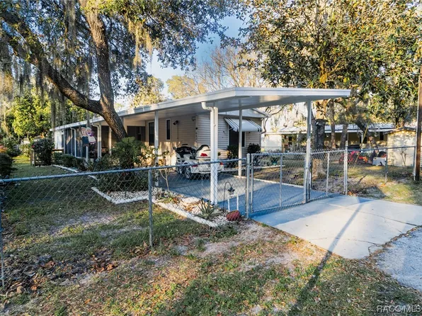 6421 W Flanders Ln, Crystal River, FL 34429