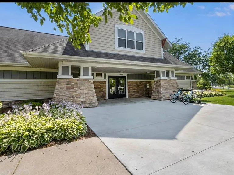 13409 Bronze Pkwy — Photo 16