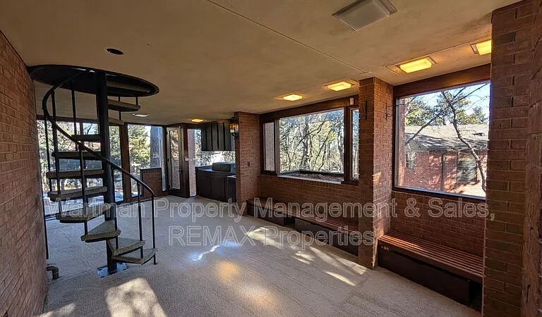 15 Upland Rd — Photo 26