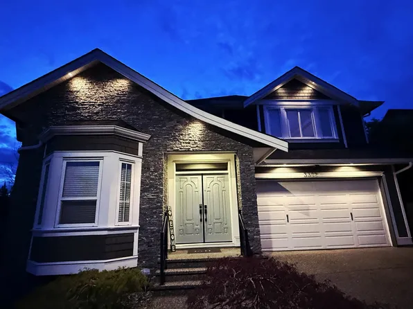 3382 Edwin Ct, Coquitlam, BC V3E 0C5