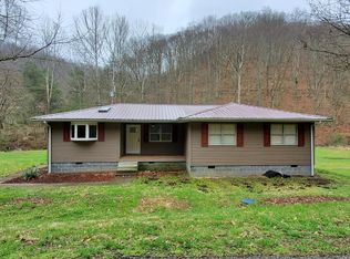 105 Wooten Rd, Tomahawk, KY 41262