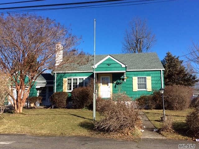 2nd image of 33 Tappan Ave