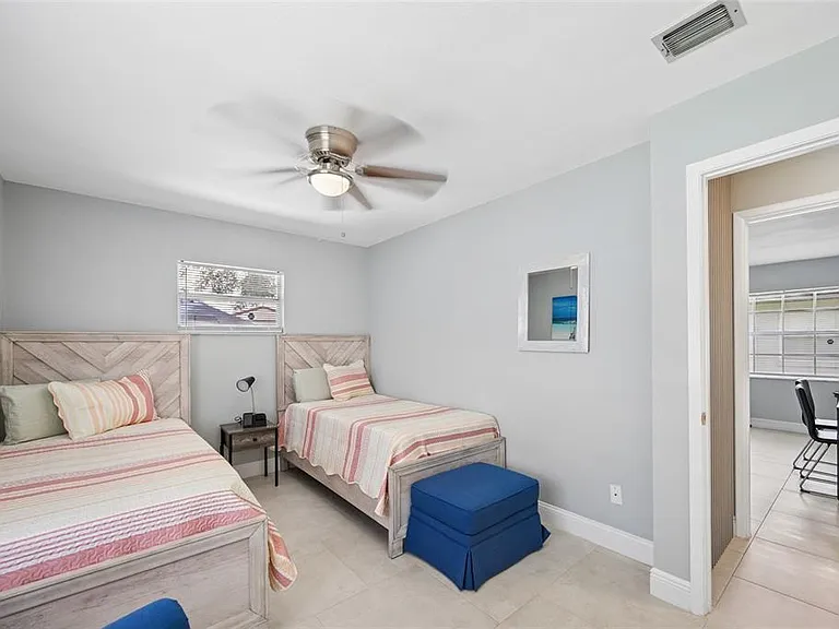 536 Hibiscus Way #7-B — Photo 17