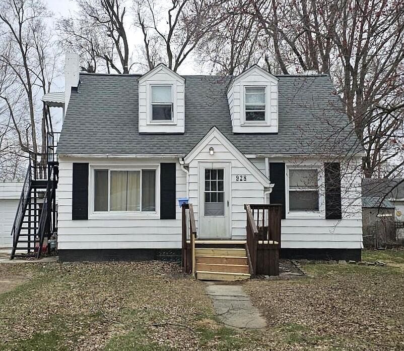 1st image of 928 Ottawa Ave