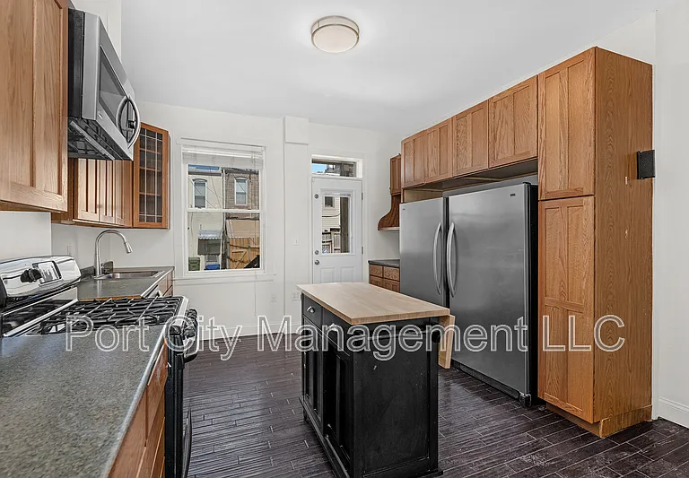 207 S Ellwood Ave — Photo 9