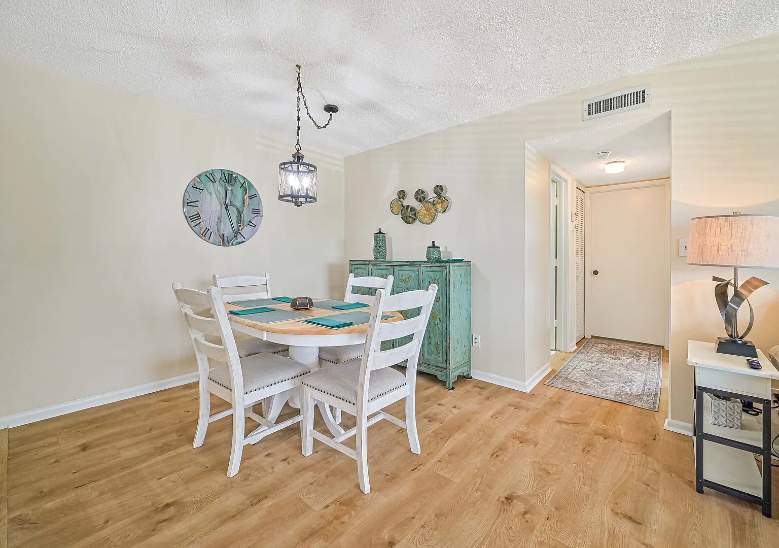 * Renovated 1/1 Condo ~ Annual Lease, Whiskey Creek ** — Photo 4