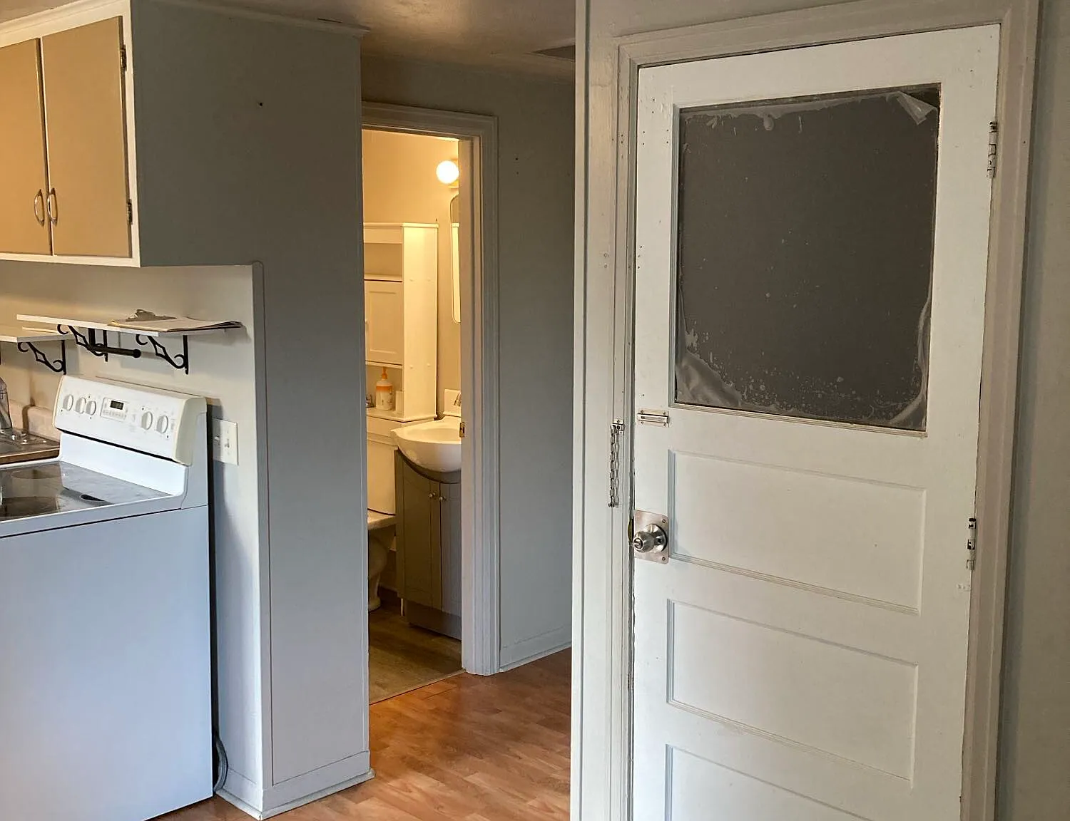 2 bed, $1,100 — Photo 1