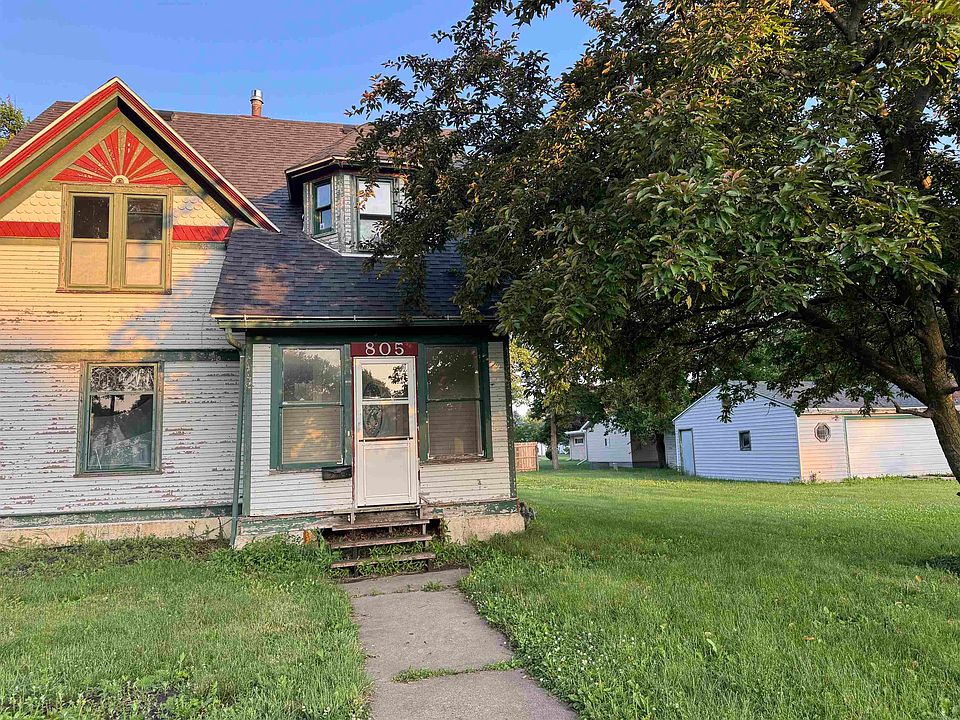 1st image of 805 Pine St