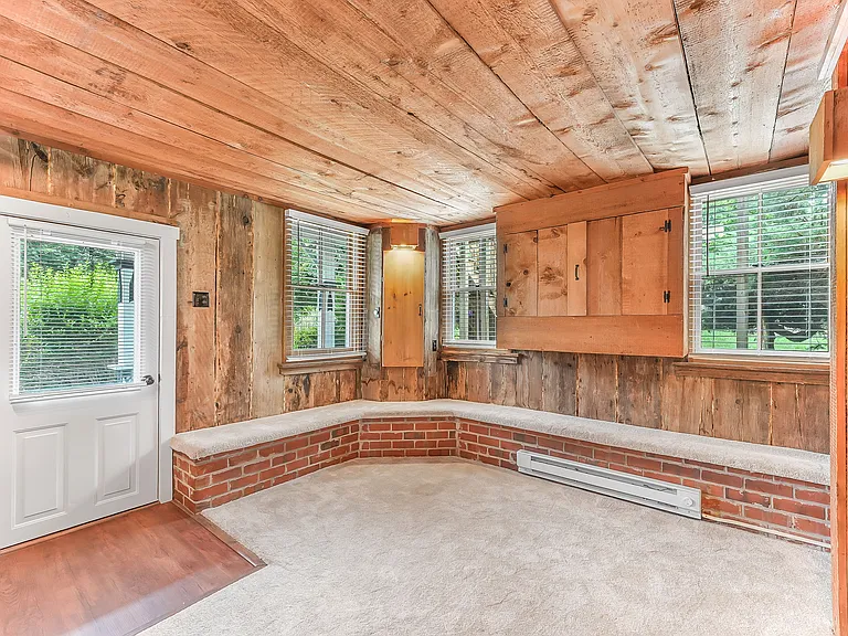 1717 W Doe Run Rd #4 — Photo 2