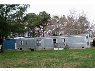 1039 Regent Rd, Topping, VA 23169