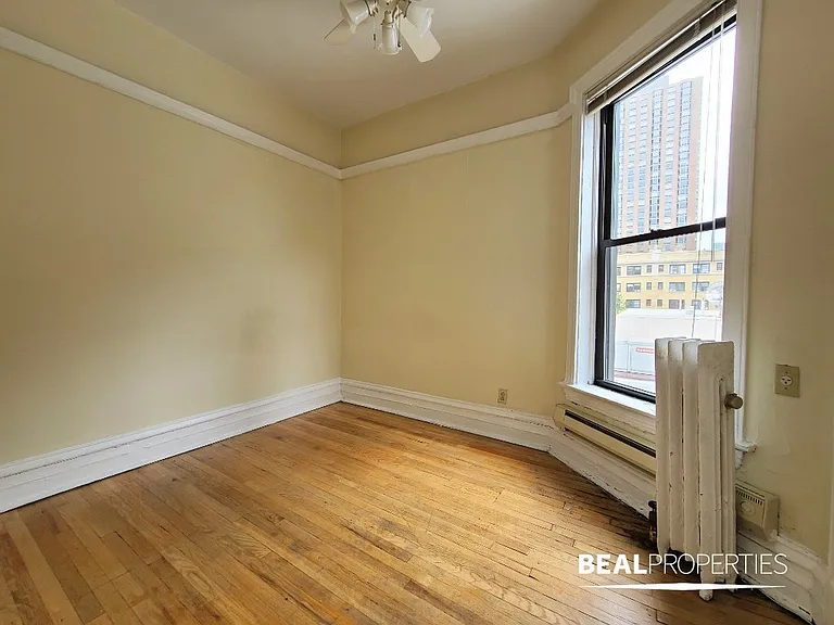1216 N Dearborn St #B2 — Photo 9