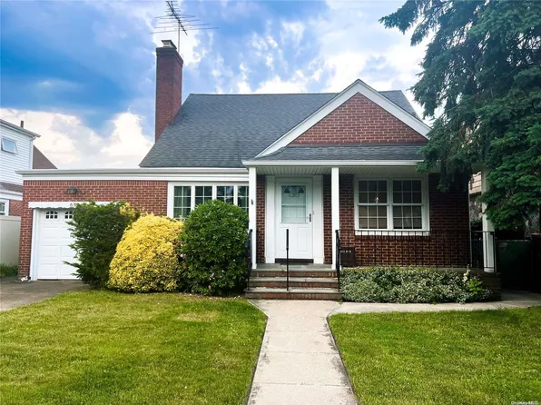 652 Concord Avenue, Williston Park, NY 11596