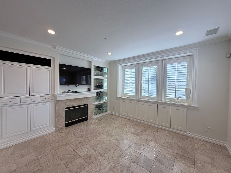 1st image of 7514 Shady Glen Cir