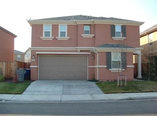 922 Kiwi St, Madera, CA 93638