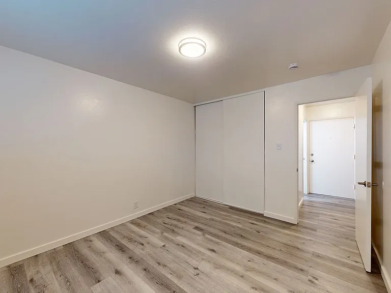 265 Vernon St — Photo 16
