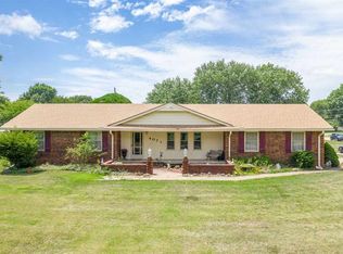 4071 Harding St, Wichita, KS 67220