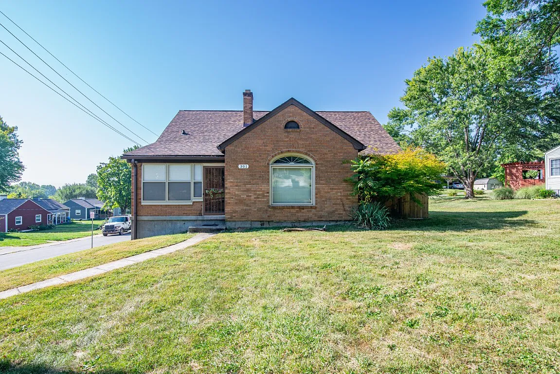 301 Captain Frank Rd — Photo 1
