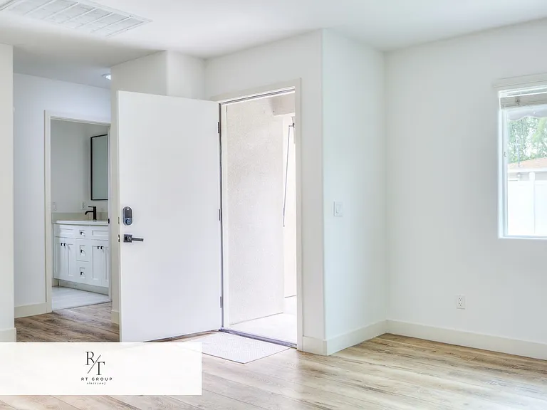 4914 Kauffman Ave #B — Photo 2