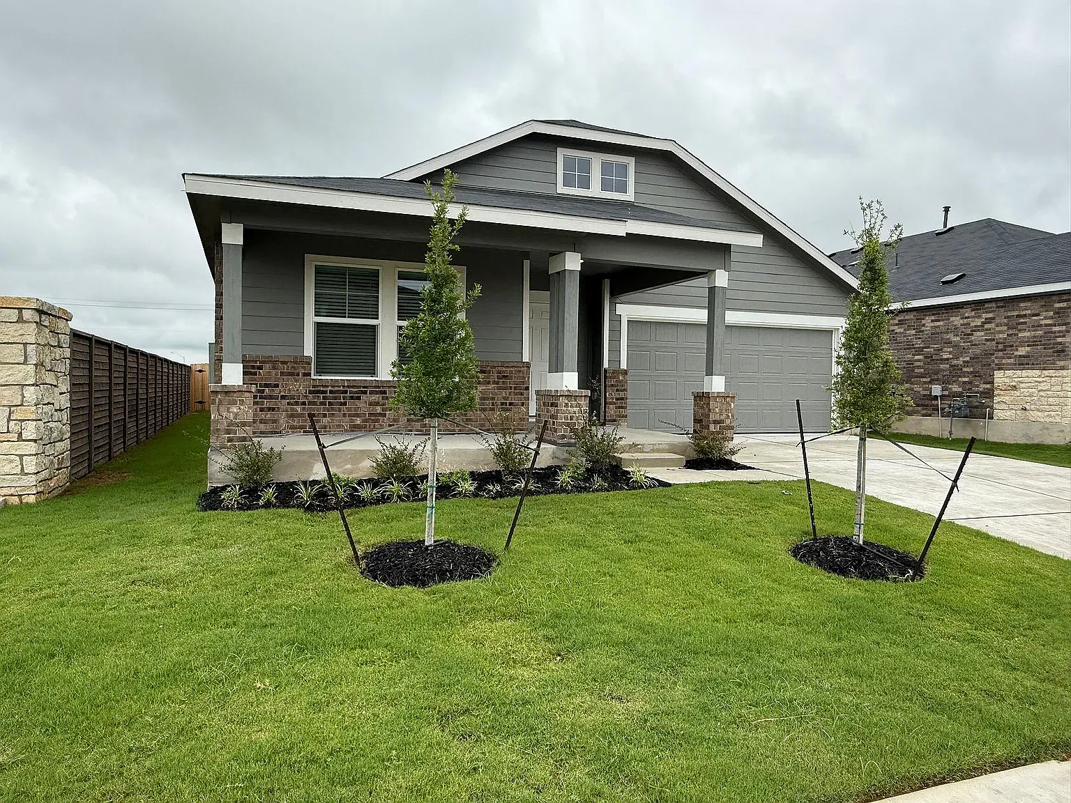 4 bed, 2303 sqft, $2,500 — Photo 3