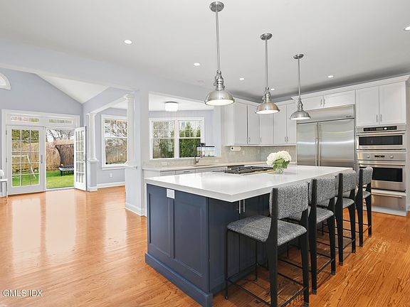 4th image of 27 Macarthur Dr