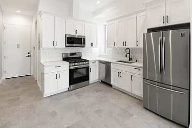 1736 East 4th Street, #2R