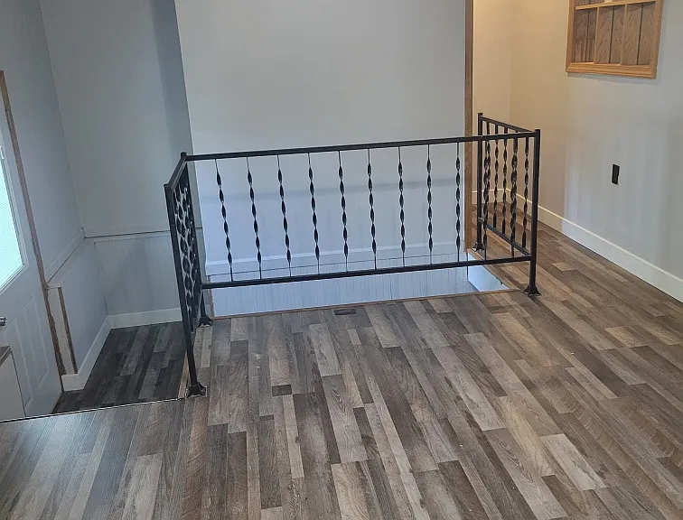 2805 Marshall Ave — Photo 2
