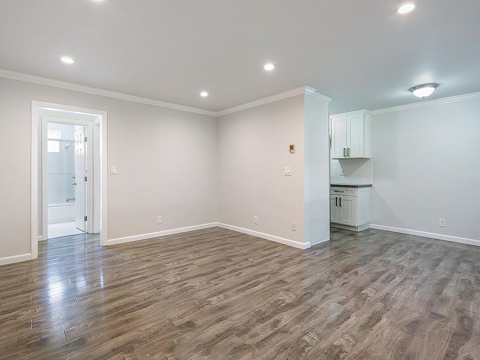 1st image of 344 N Occidental Blvd #3