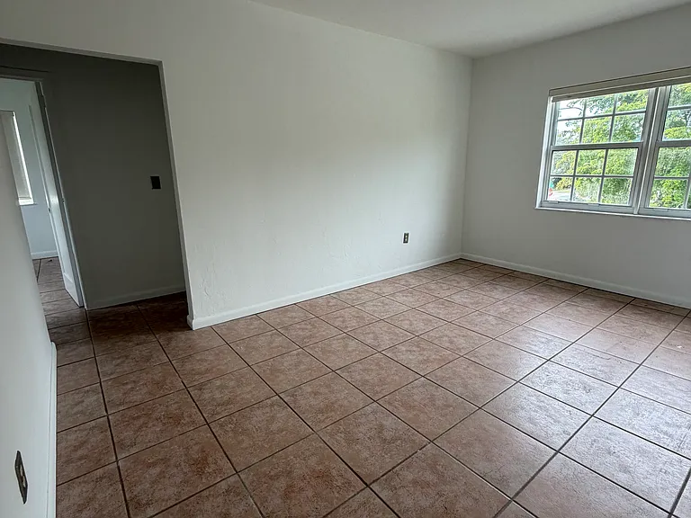6203 SW 21st St — Photo 9