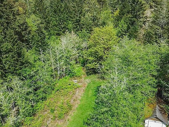 2nd image of 2851 E North Island Drive