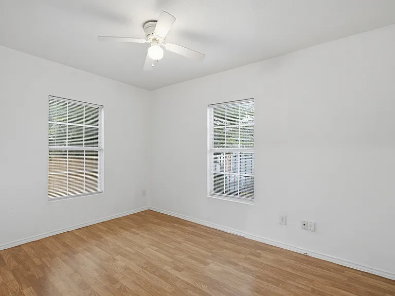 2538 Stovall Dr — Photo 9