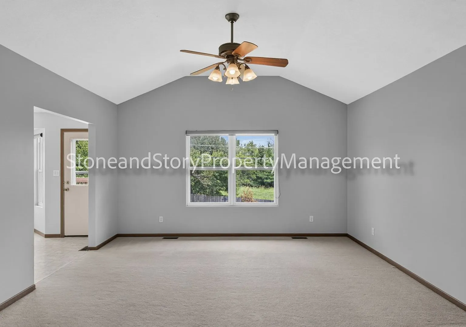 4 bedroom 3 bath in Washburn Rural School District — Photo 4