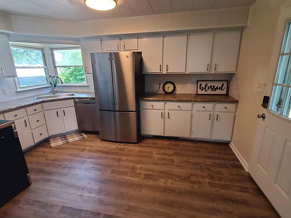 3rd image of 101 Logan Ave