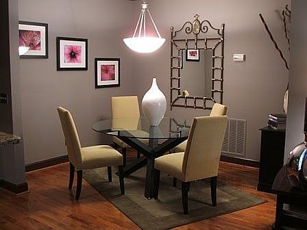 Dining set included