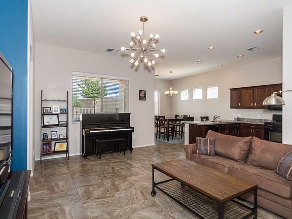 4th image of 4591 N Ainsley Way