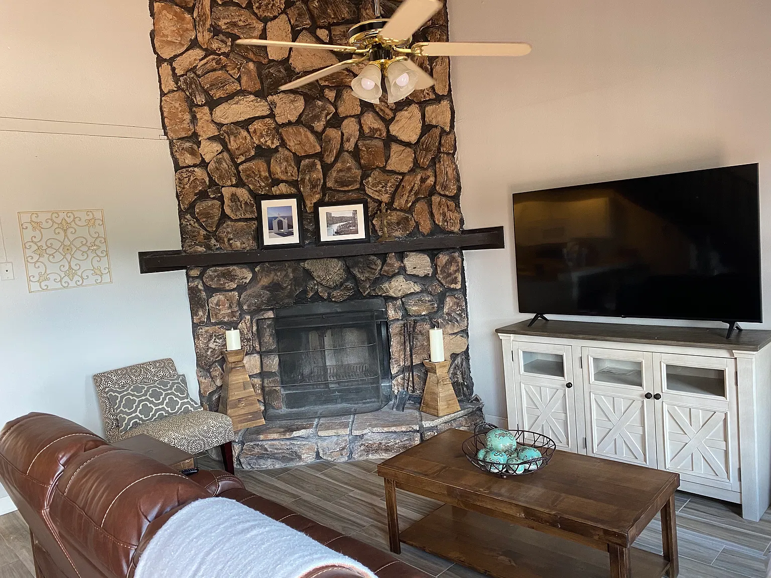 2 bed, 1.5 bath, 1080 sqft, $1,800 — Photo 3