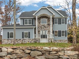 35 Swan Hollow Rd, New Windsor, NY 12553