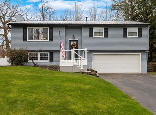 211 Juneway Dr, Chittenango, NY 13037