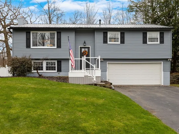 211 Juneway Dr, Chittenango, NY 13037