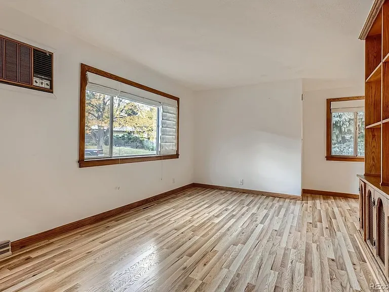 1004 S Arbutus St #1004 — Photo 5