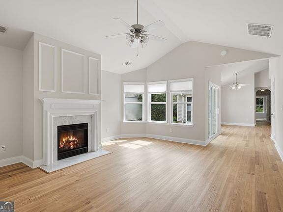 4th image of 2510 Cottage View Way