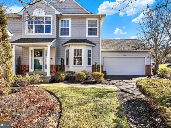 547 Palmer Farm Dr, Yardley, PA 19067
