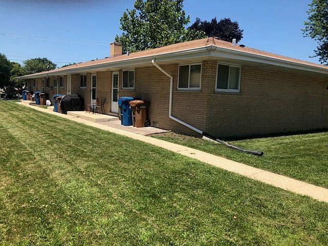 1st image of 220 Walter Dr APT A