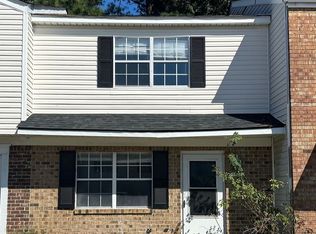 412 Myrtlewood Cir, Jacksonville, NC 28546