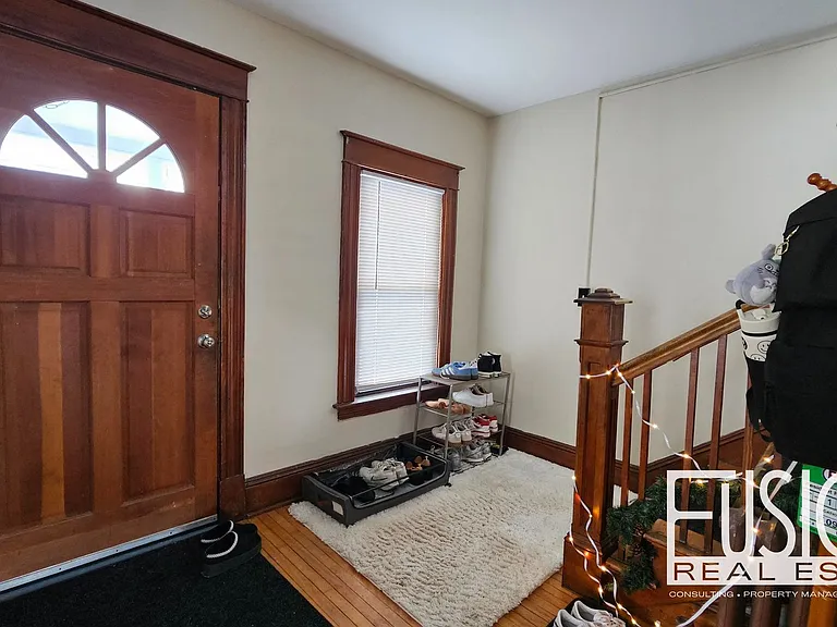 26 Fletcher Pl — Photo 2