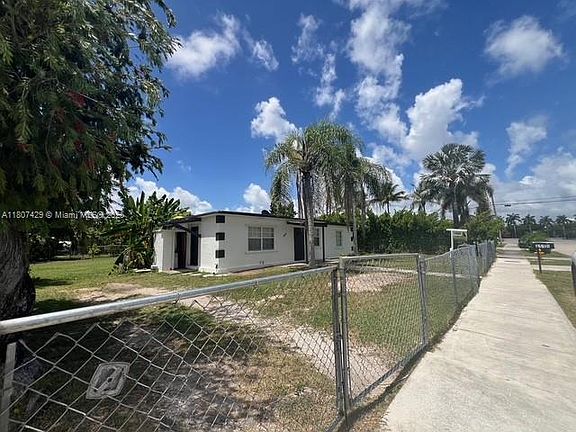 3rd image of 15510 Leisure Dr