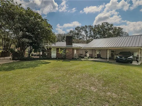 1717 Red Bluff Church Rd, Greensburg, LA 70441