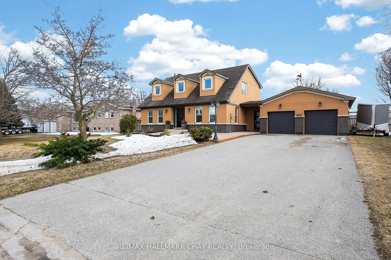 2151 Hughes Dr photo 1