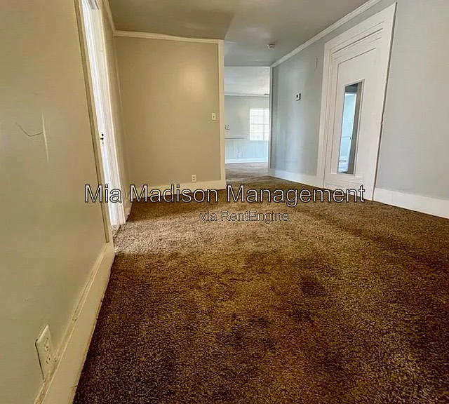 211 W 59th St #A — Photo 10